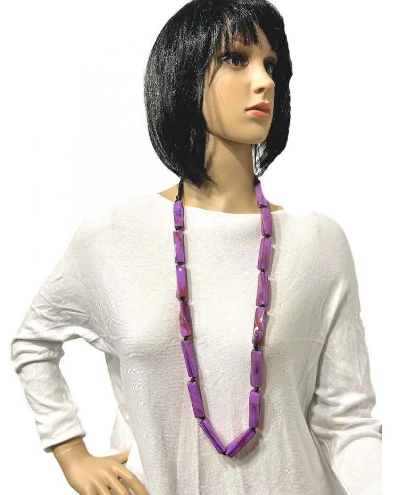 COLLARES MORADOS QUE FAVORECEN MUCHO A MORENAS Y RUBIAS