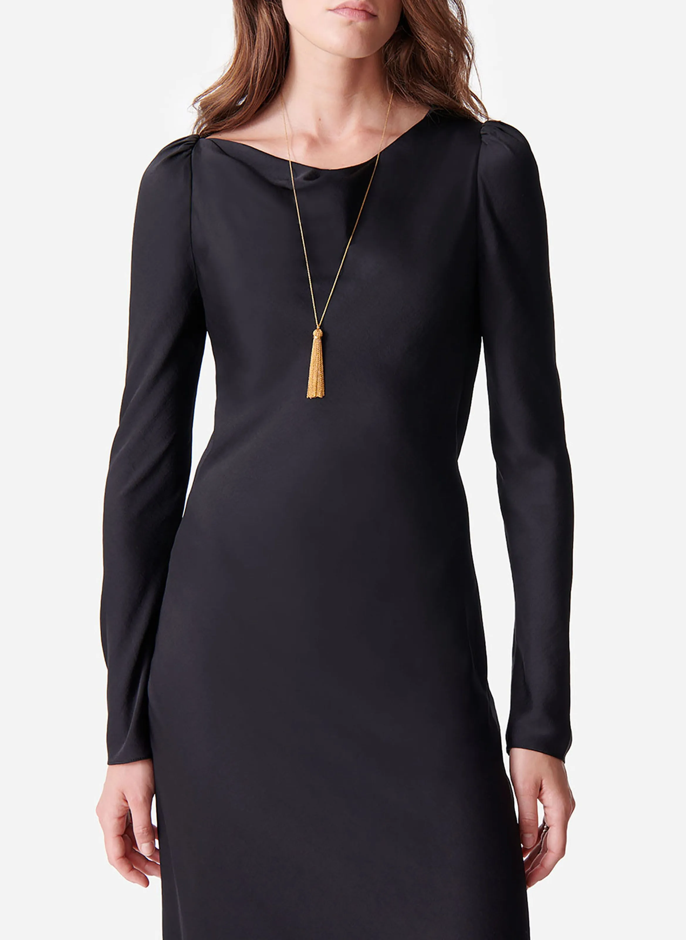 DELLE - Vestido largo satinado en negro