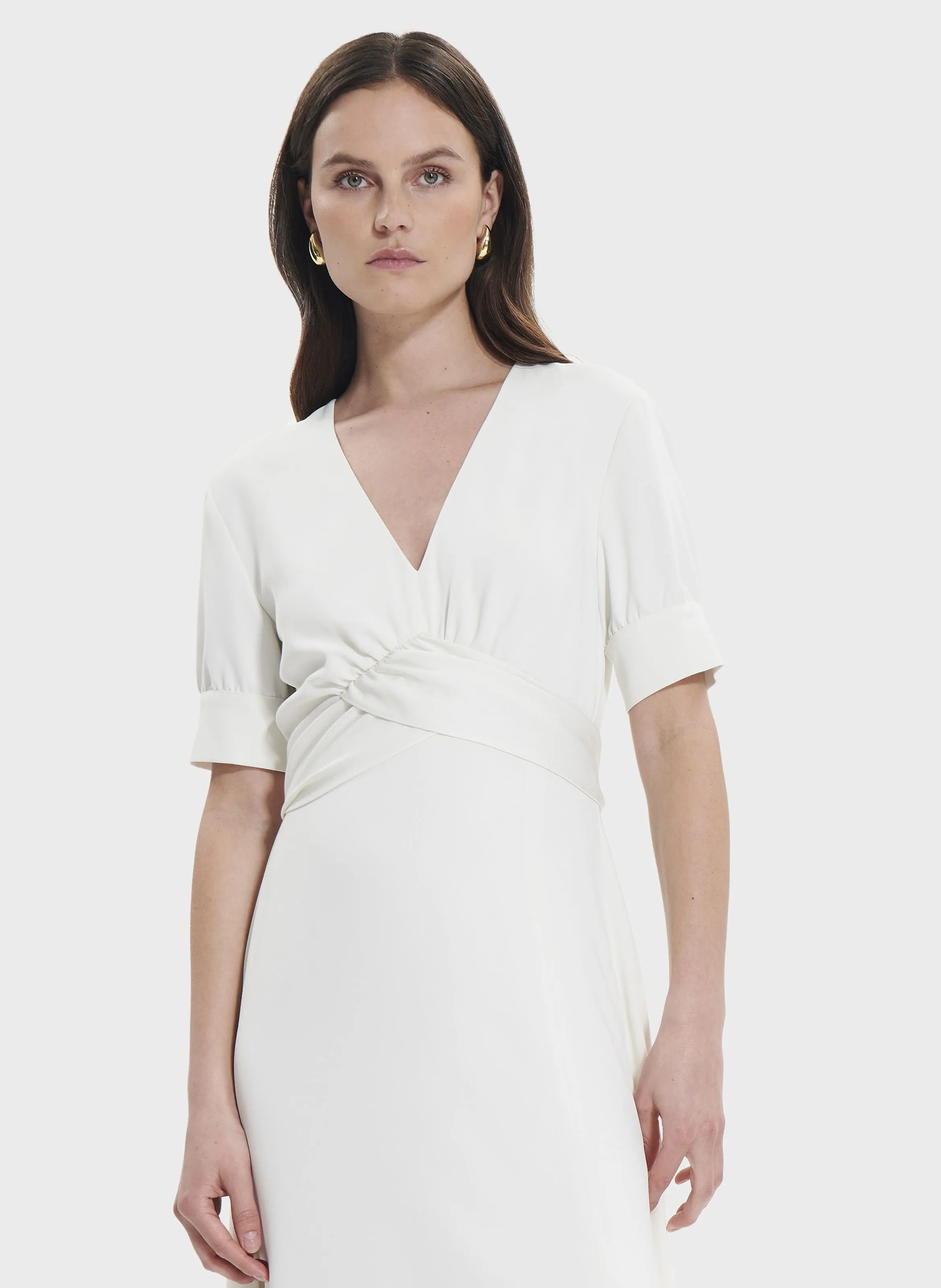 ROSEAU - Vestido midi ajustado en blanco